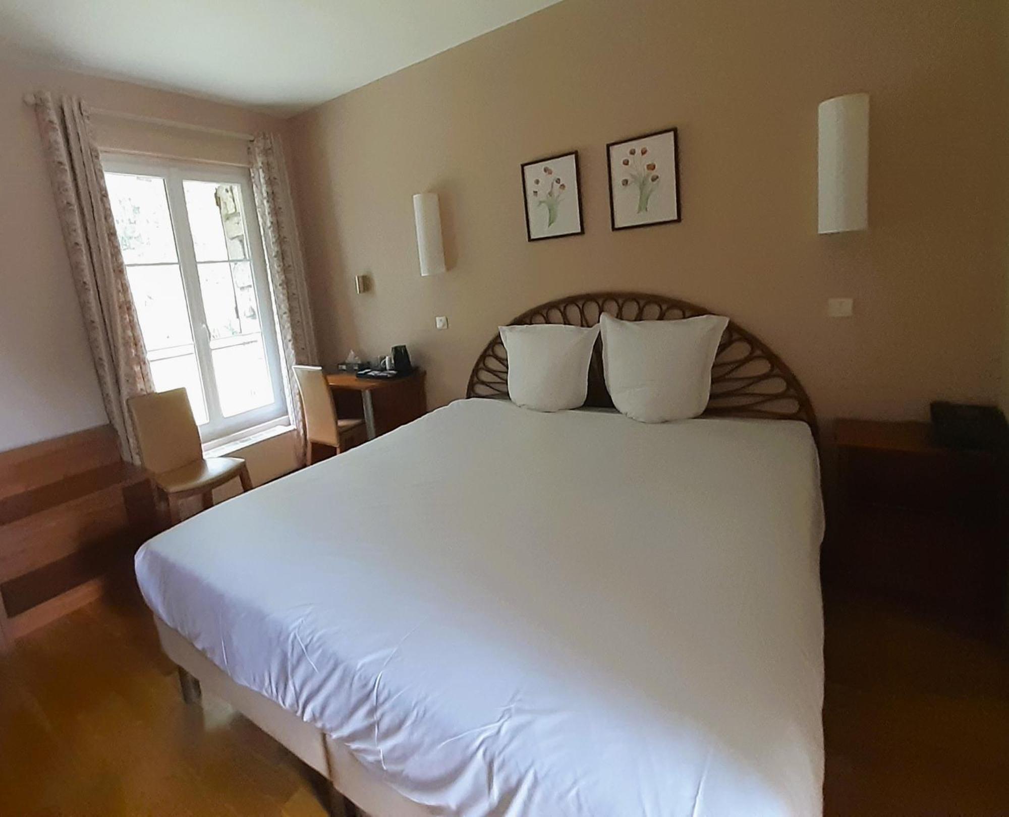 Hostellerie Du Lys Lamorlaye Eksteriør bilde