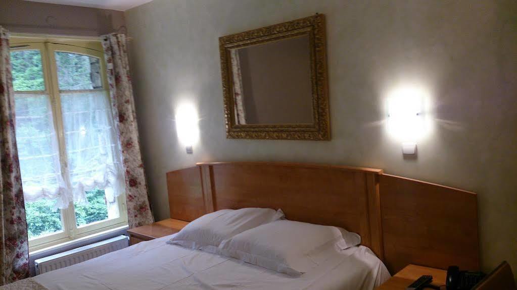 Hostellerie Du Lys Lamorlaye Eksteriør bilde